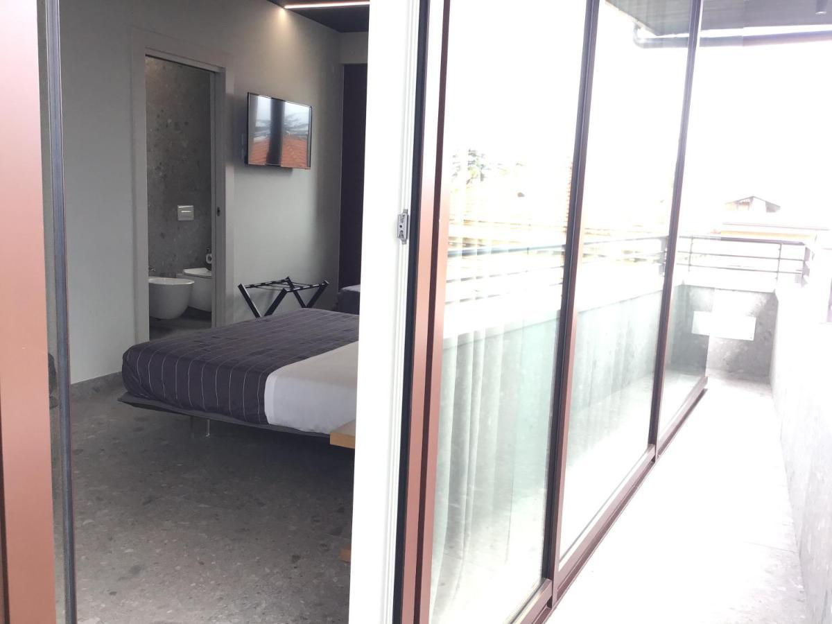 Deluxe Triple Room with Sea View