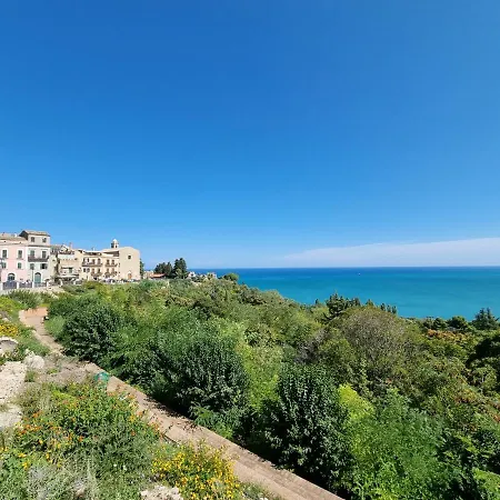 Dimore D'Avalos Boutique Bed & Breakfast-2